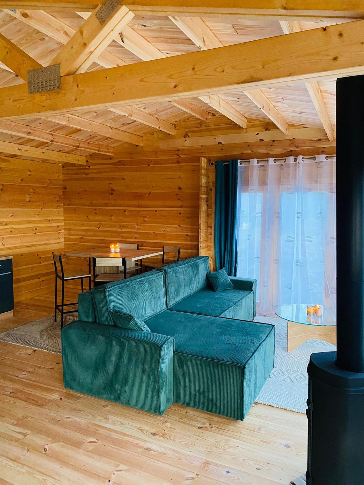 En Bois Privatif St Pourcain Sur Sioule Country house *